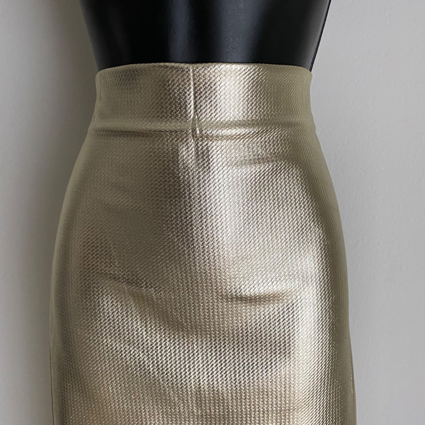 Contraversee Clothing sz M High waisted metallic fitted midi skirt
