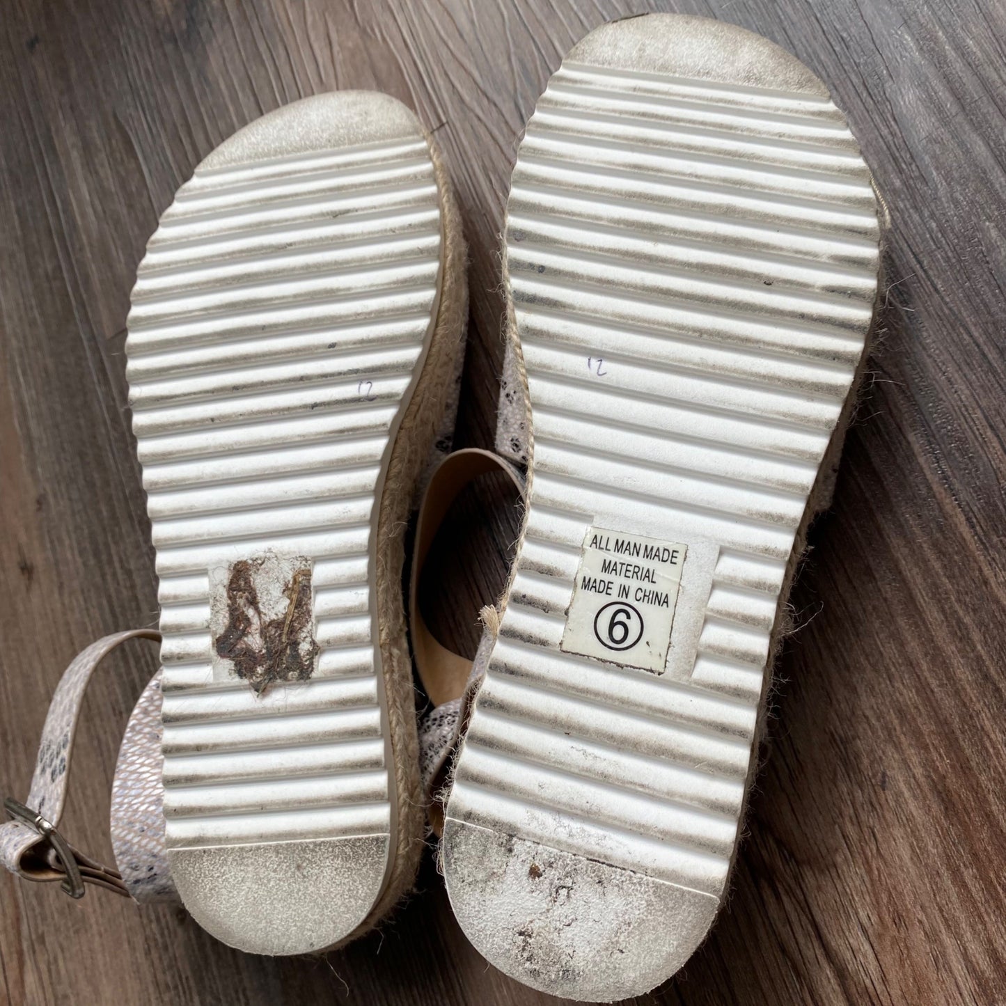 Soda sz 6 espadrille faux snakeskin open toe wedge shoe sandals
