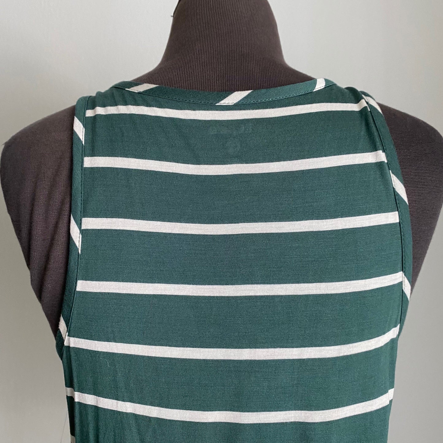 Kensie sz S Sleeveless scoop neck button in front stripe tunic tank top shirt