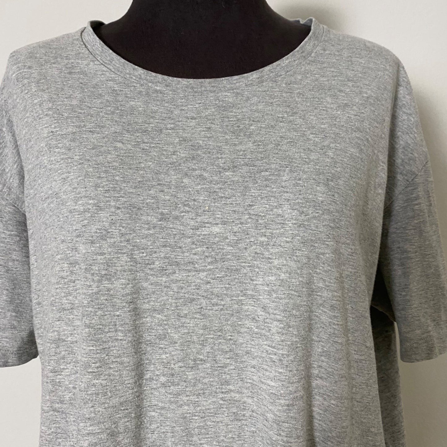 Calvin Klein sz XL 100% cotton short sleeve crew neck T Shirt