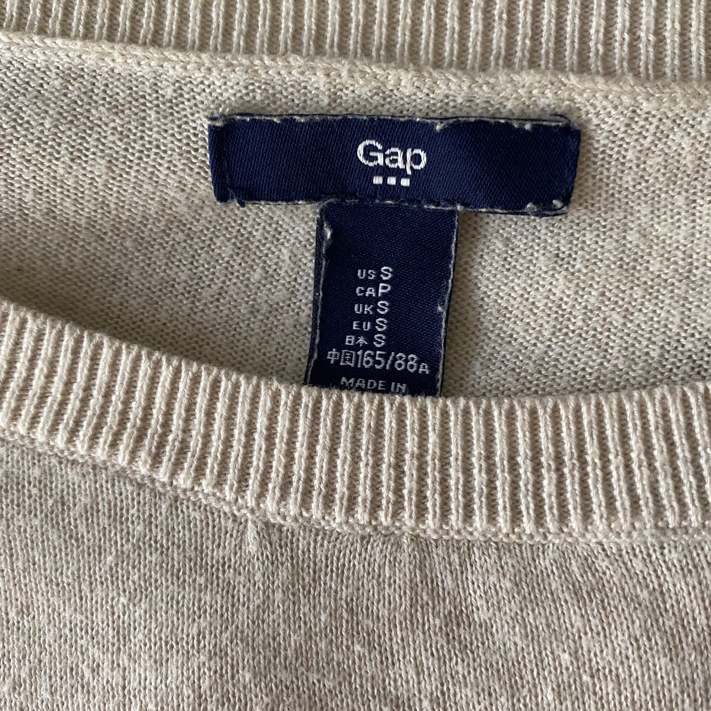 Gap sz S Scoop neck long sleeve sweater