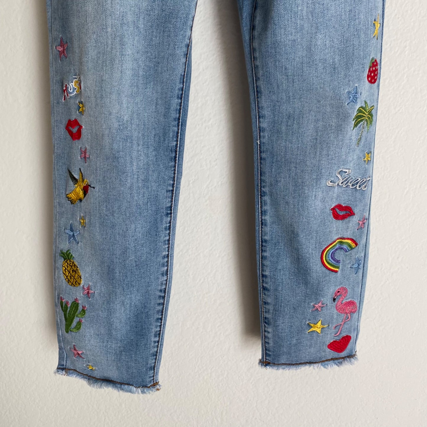 Tribal sz VARIOUS SIZES Audrey mid rise capri embroidered flamingo rainbows jeans NWT