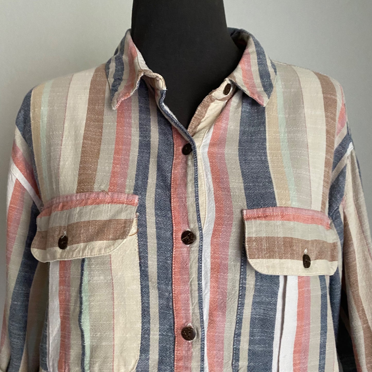 Urban Outfitter sz M 100% cotton Long sleeve 80s inspired button pockets stripe shirt
