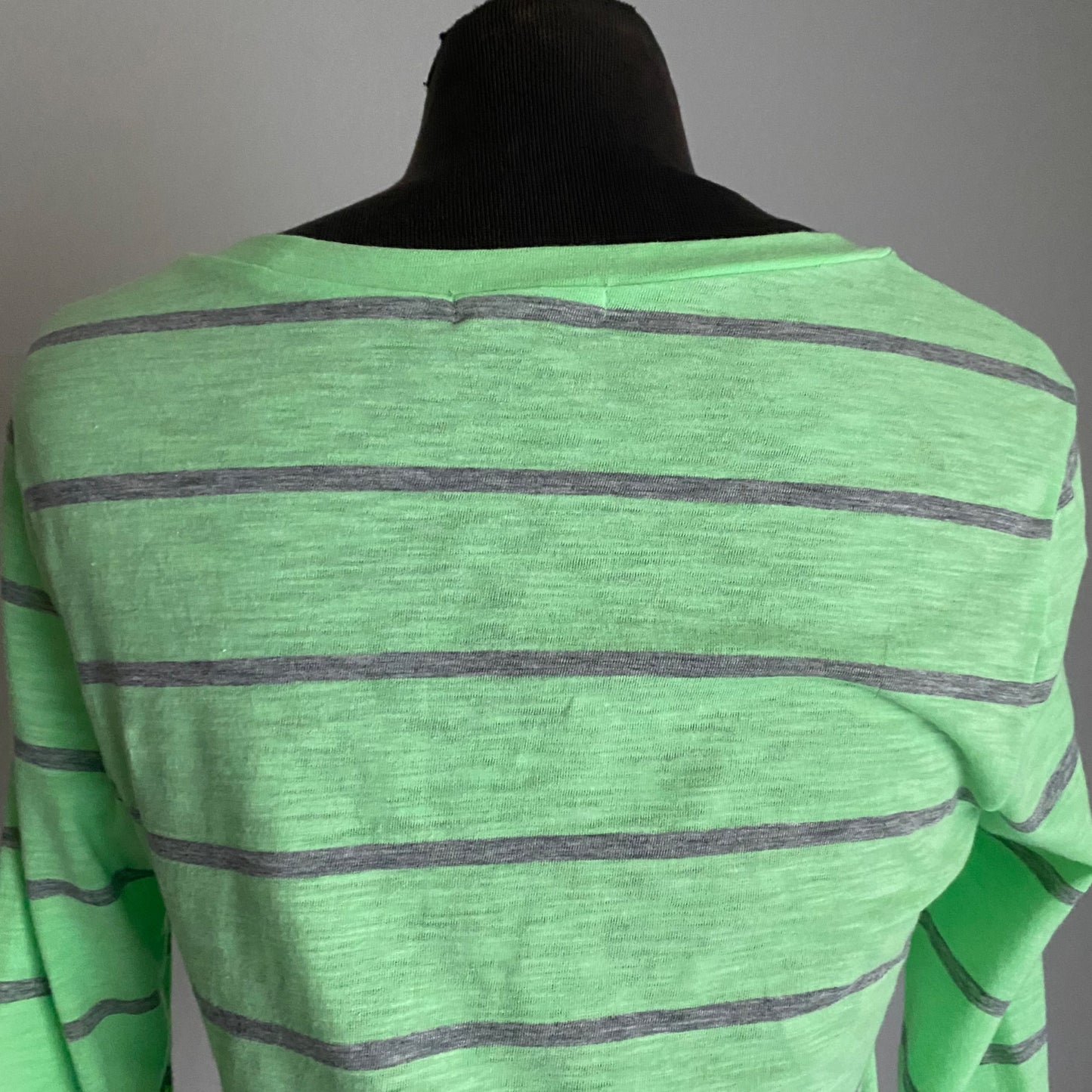 Gap sz S cotton Long Sleeve V neck stripe shirt