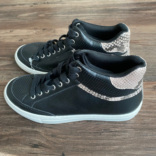 Dolce Vita sz 6 snake skin embossed lace up high top sneakers NWT