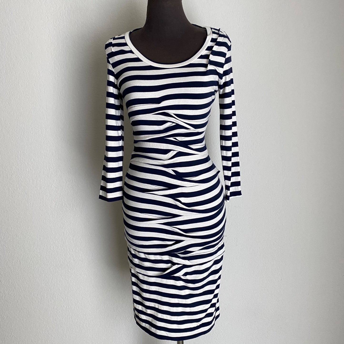 Nicole Miller Artelier sz S  Long sleeve scoop neck midi stripe dress
