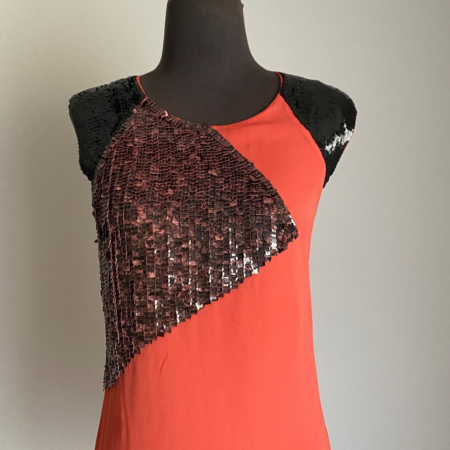 French Connection sz 0 sleeveless sequin shift mini mod party dress